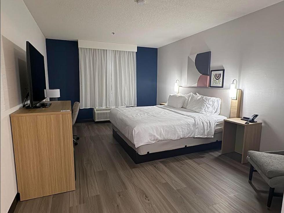 Spark By Hilton Guelph Luaran gambar