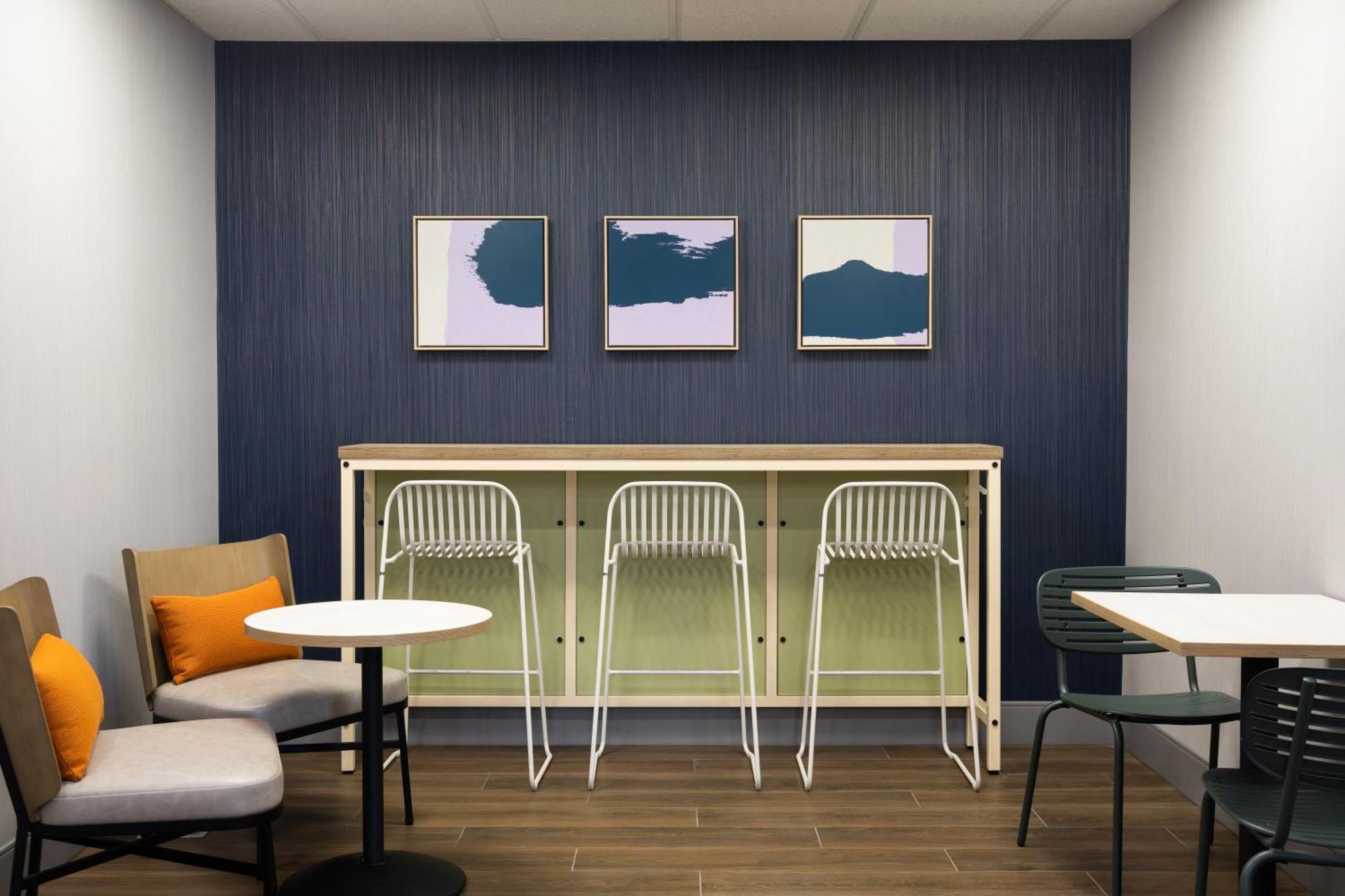 Spark By Hilton Guelph Luaran gambar