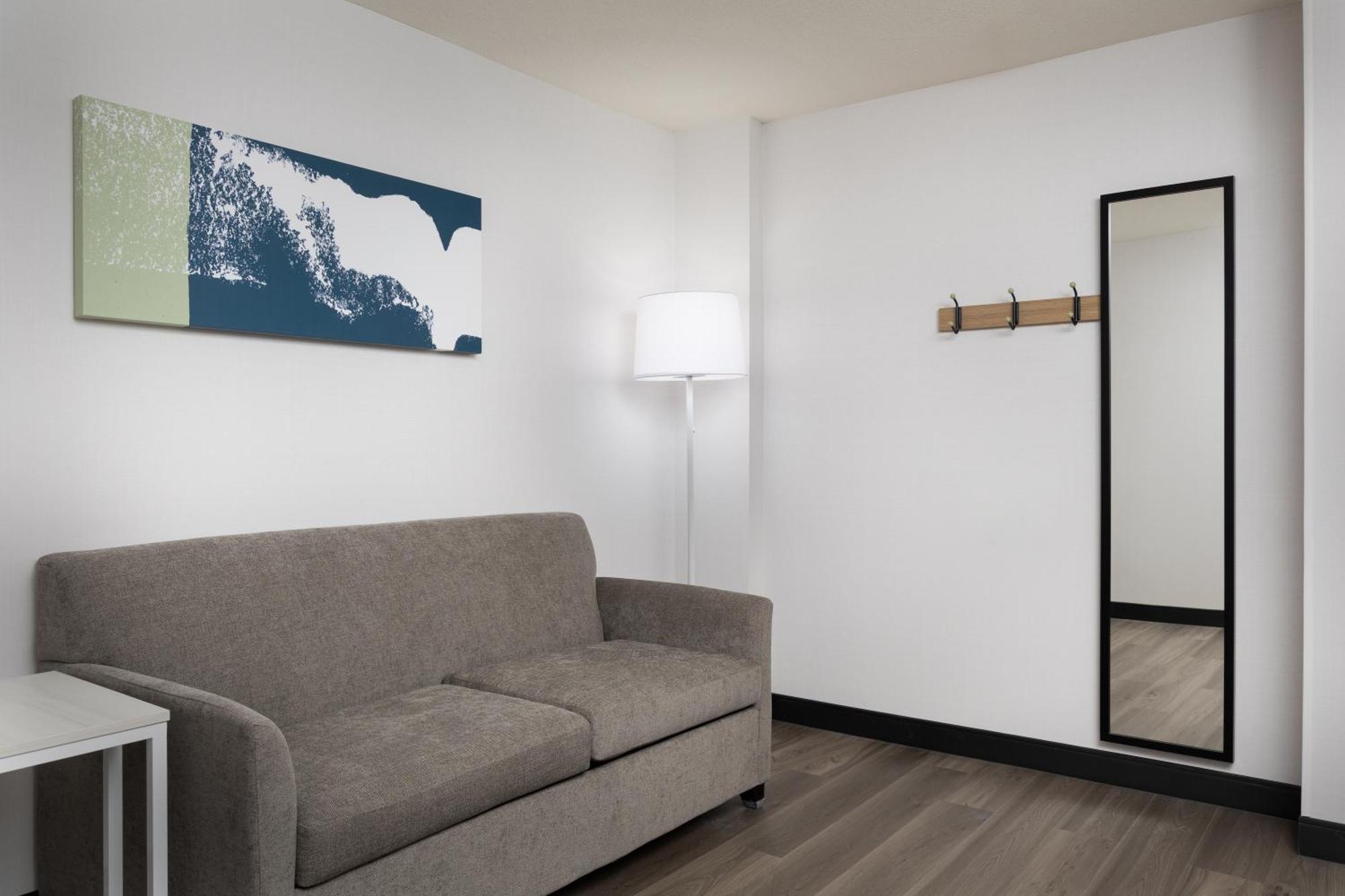 Spark By Hilton Guelph Luaran gambar