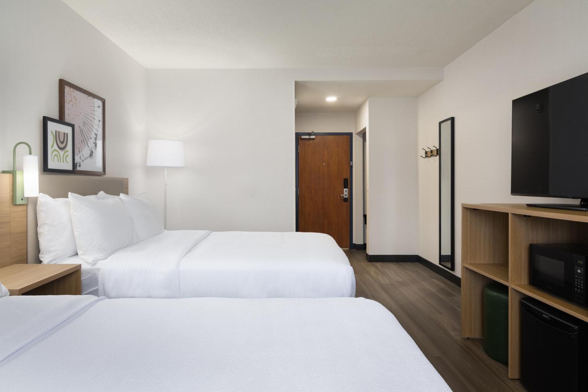Spark By Hilton Guelph Luaran gambar