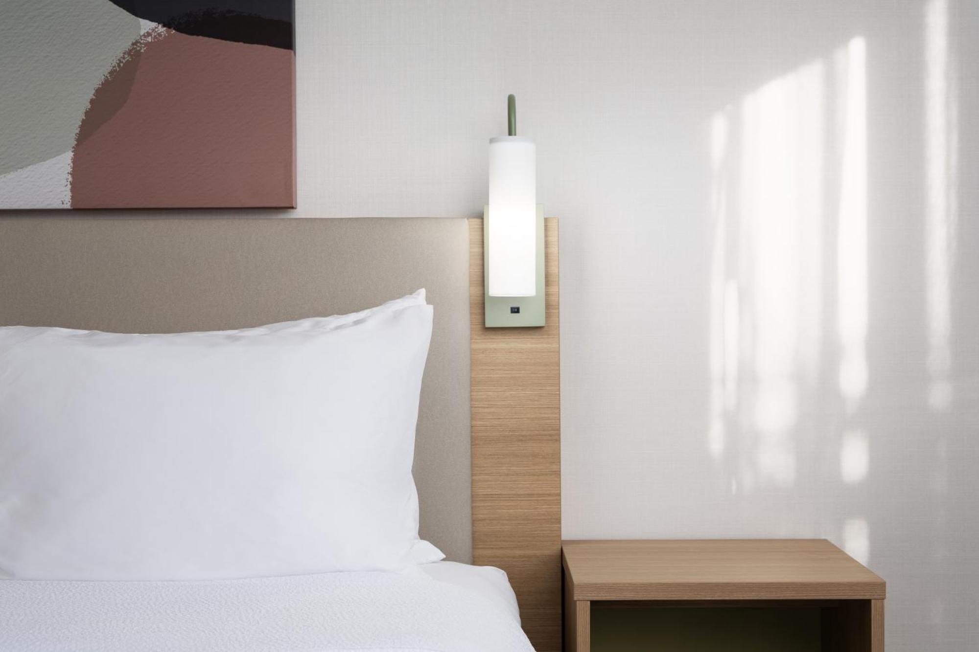 Spark By Hilton Guelph Luaran gambar
