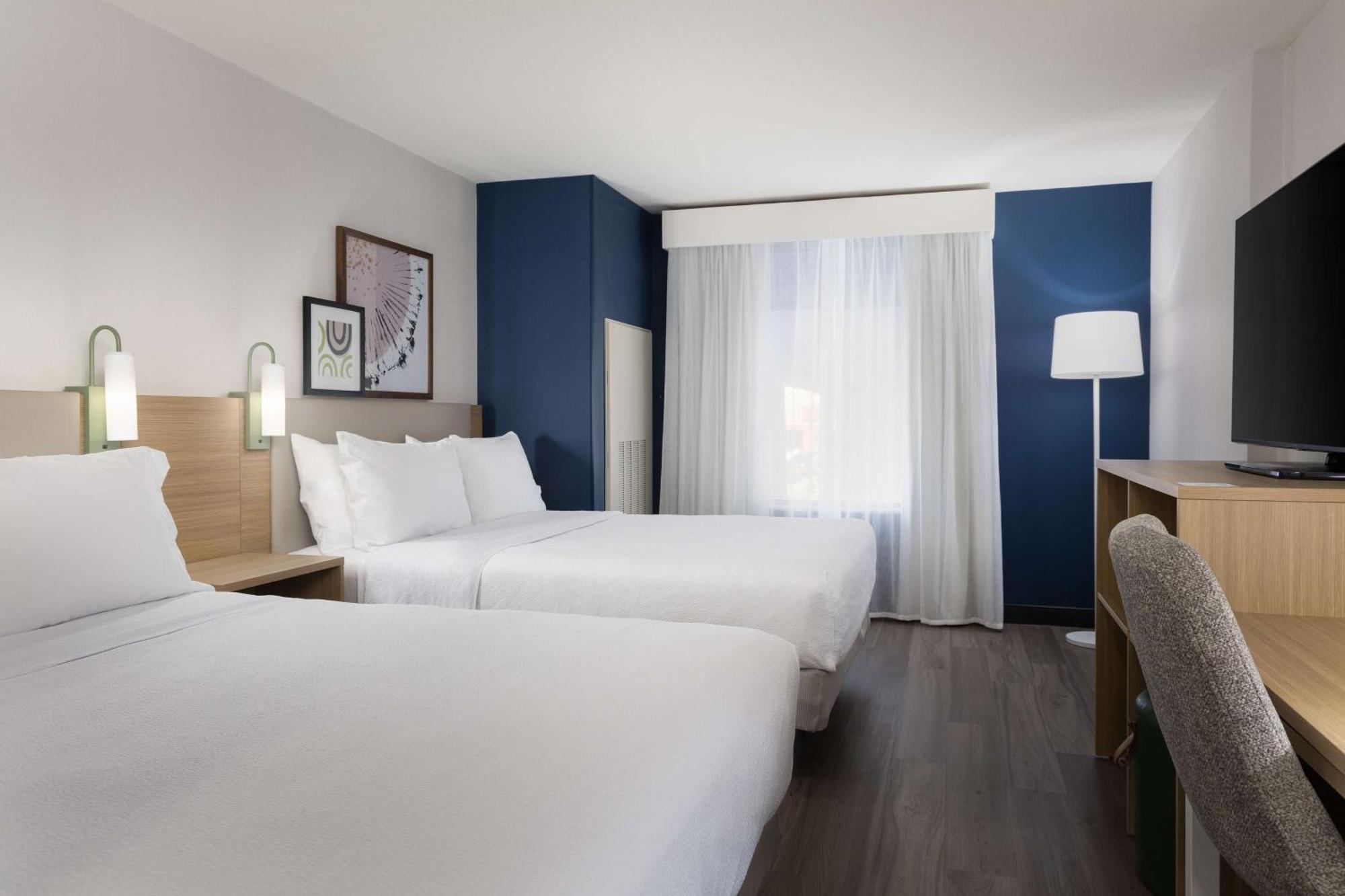 Spark By Hilton Guelph Luaran gambar