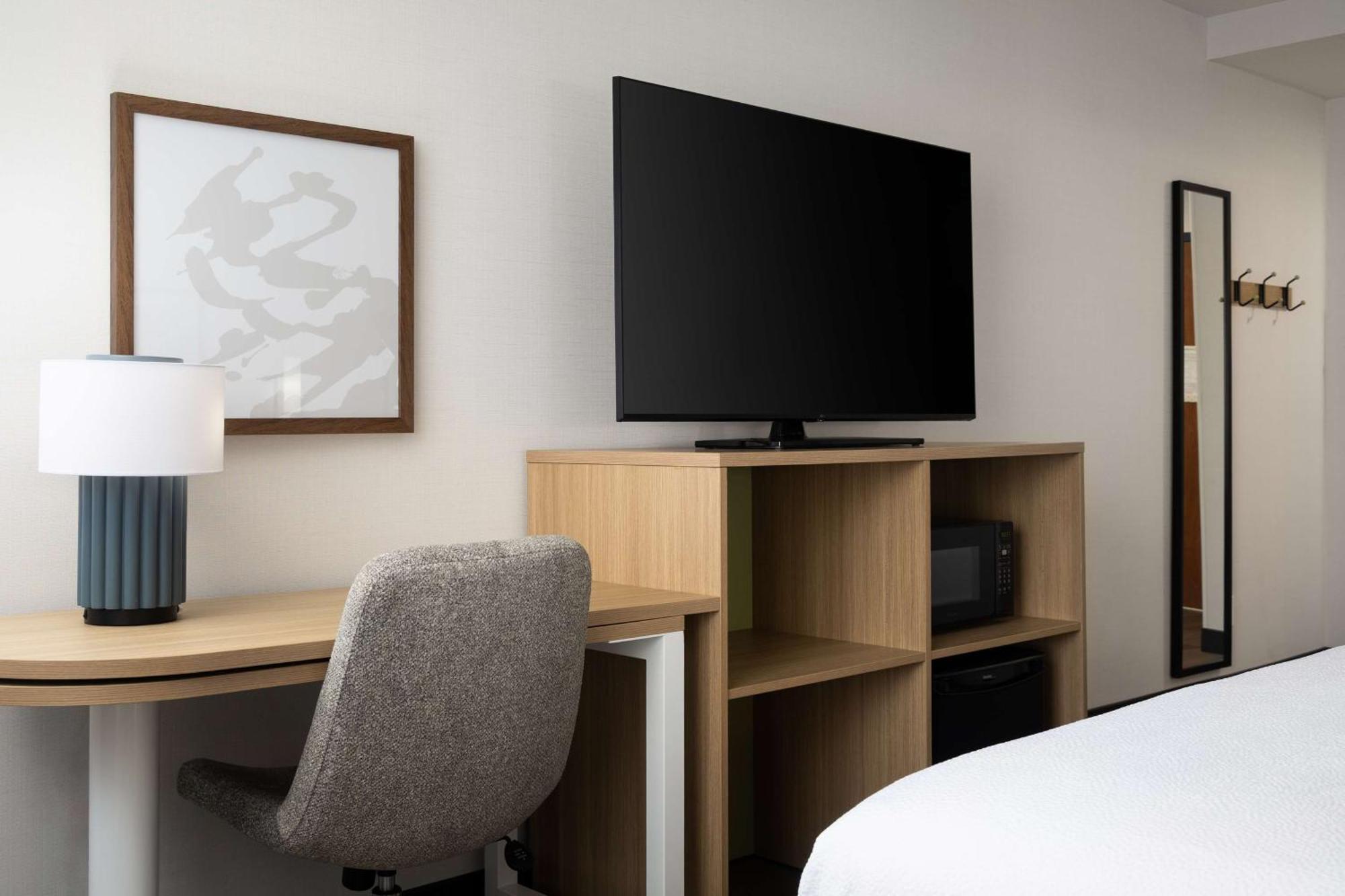 Spark By Hilton Guelph Luaran gambar