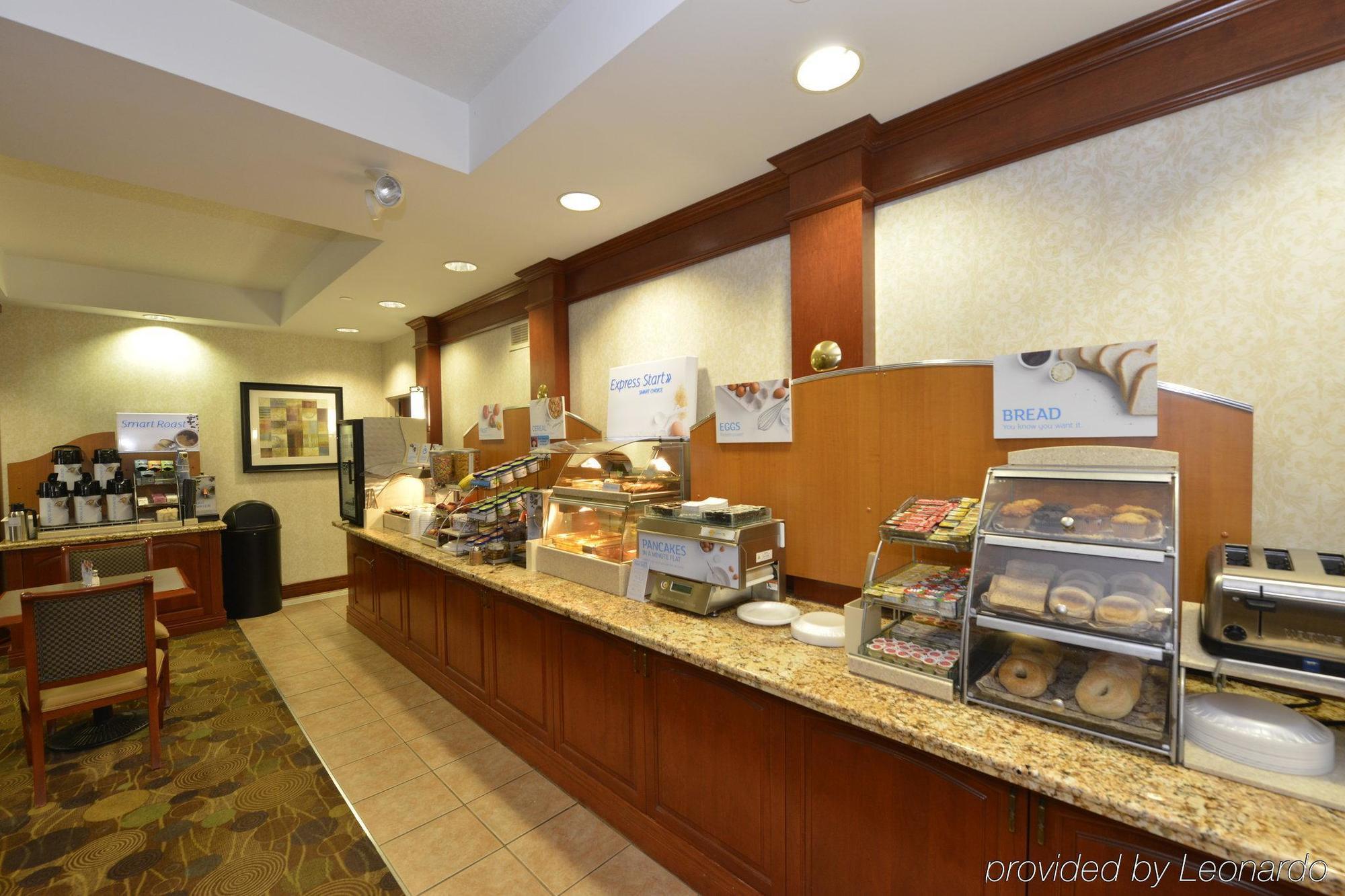 Spark By Hilton Guelph Luaran gambar