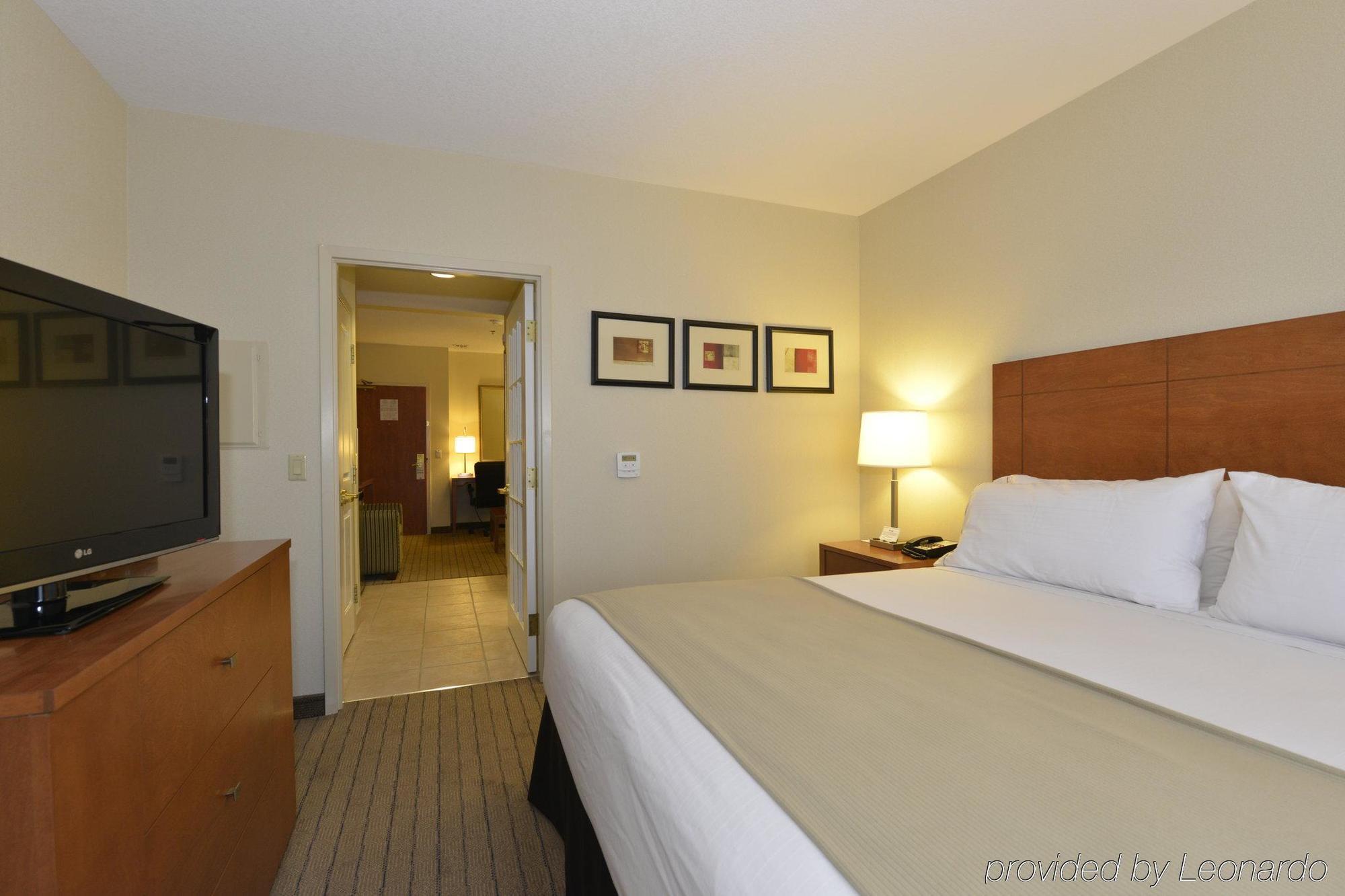 Spark By Hilton Guelph Luaran gambar