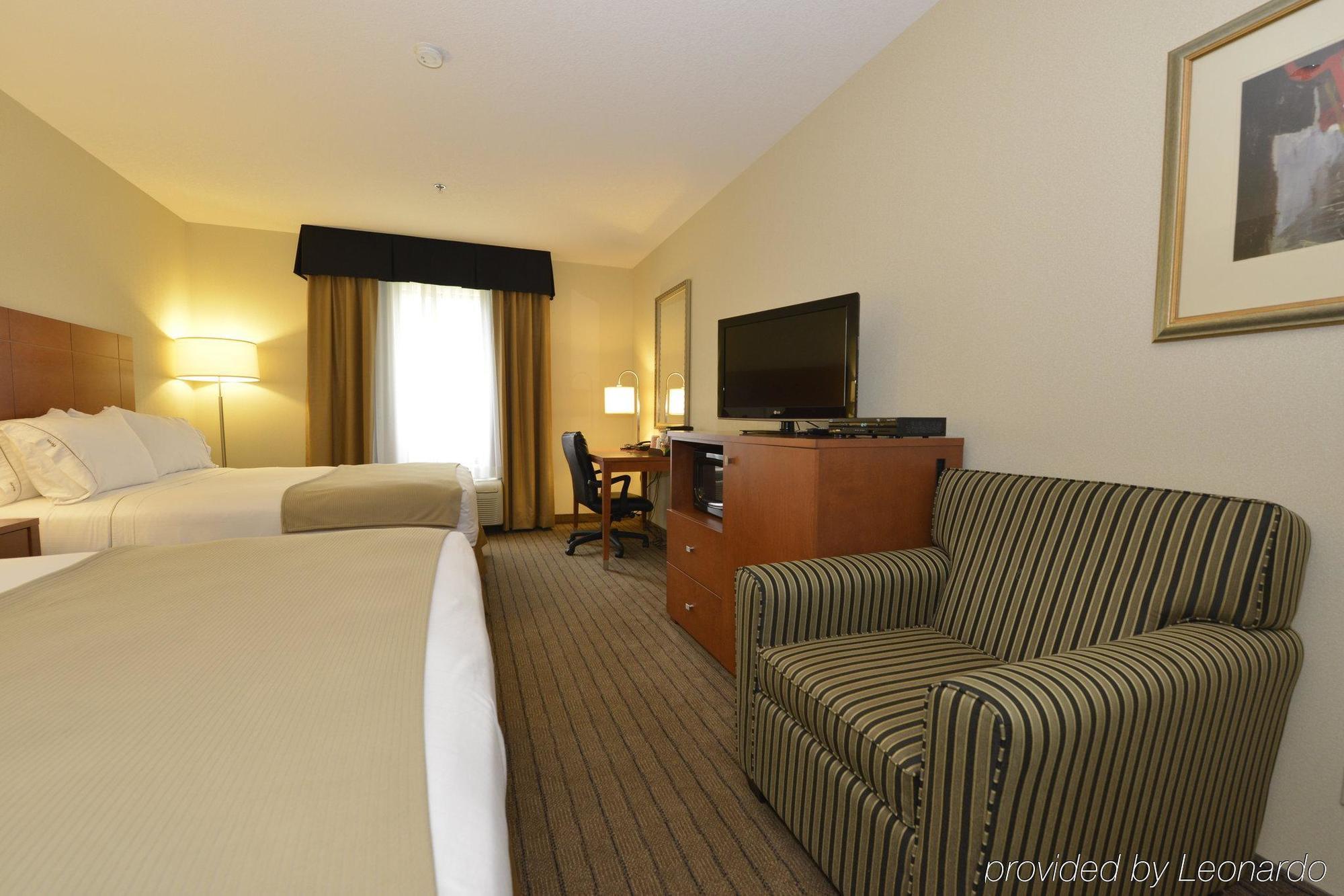 Spark By Hilton Guelph Luaran gambar