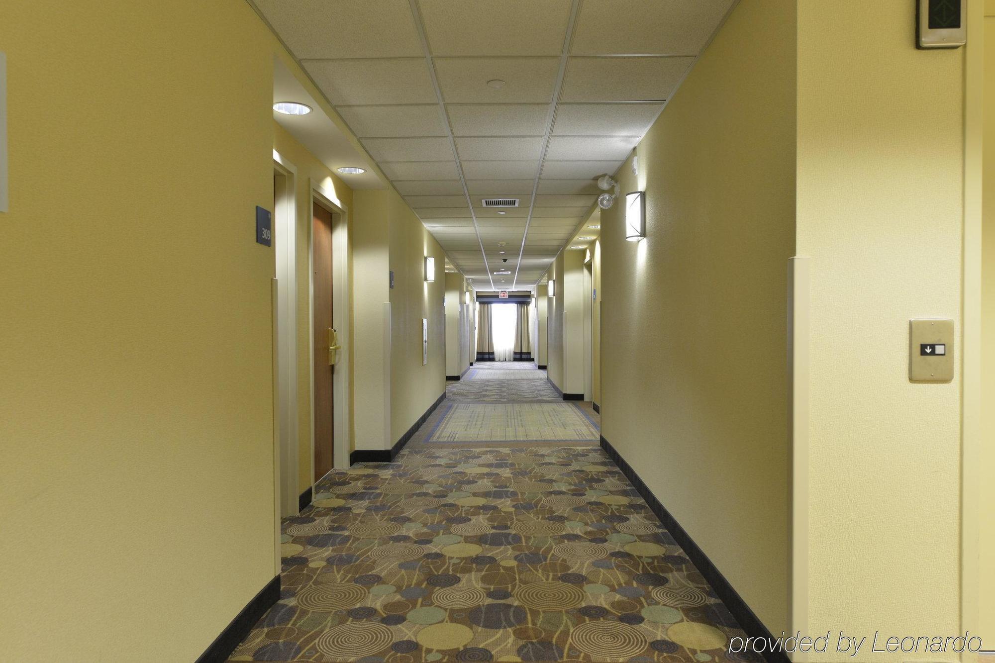 Spark By Hilton Guelph Luaran gambar